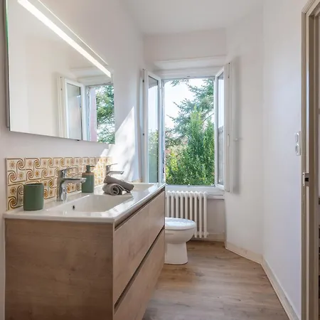 La Maison Du Bonheur - Grand Jardin Ferienhaus *
